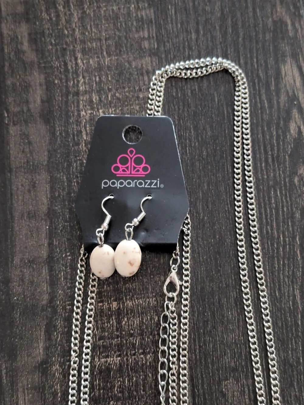 Paparazzi Silvertone Leaf Necklace & Earrings Set NWT